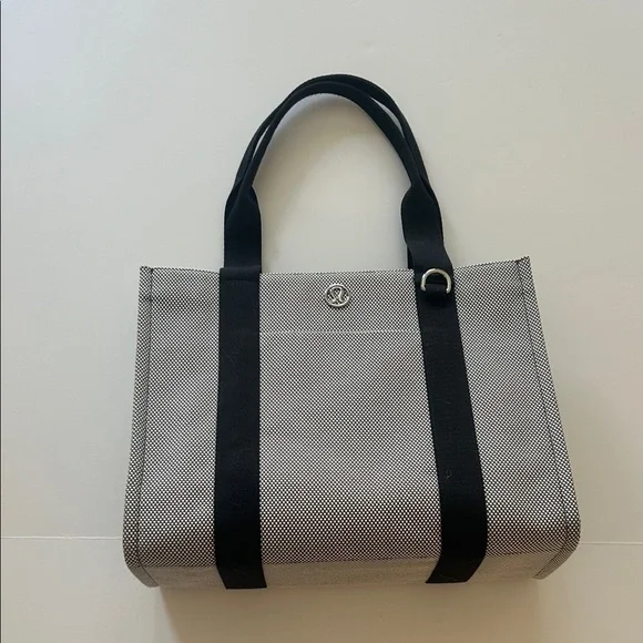 lululemon athletica Black and Gray Tote Bag - Picture 1 of 5